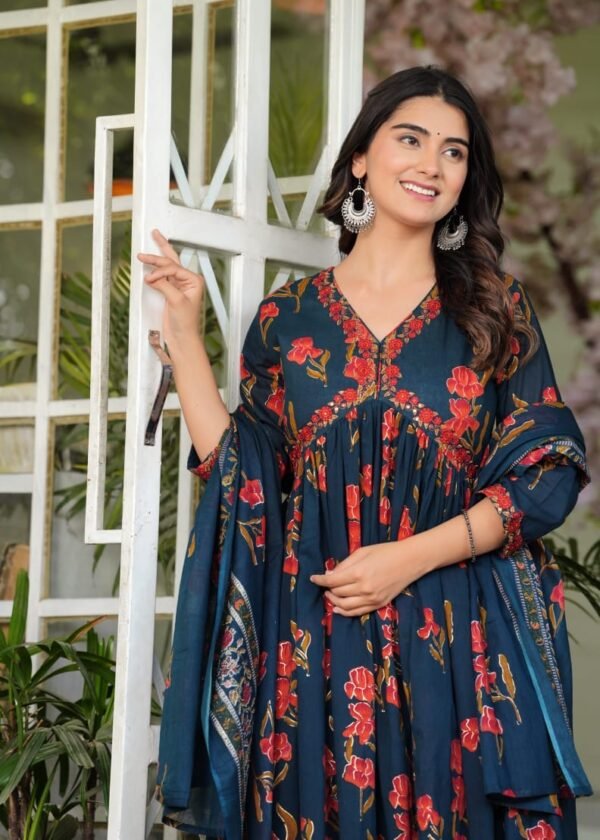 Charming Cotton Printed Kurti Set With Handcrafted Neck Design
